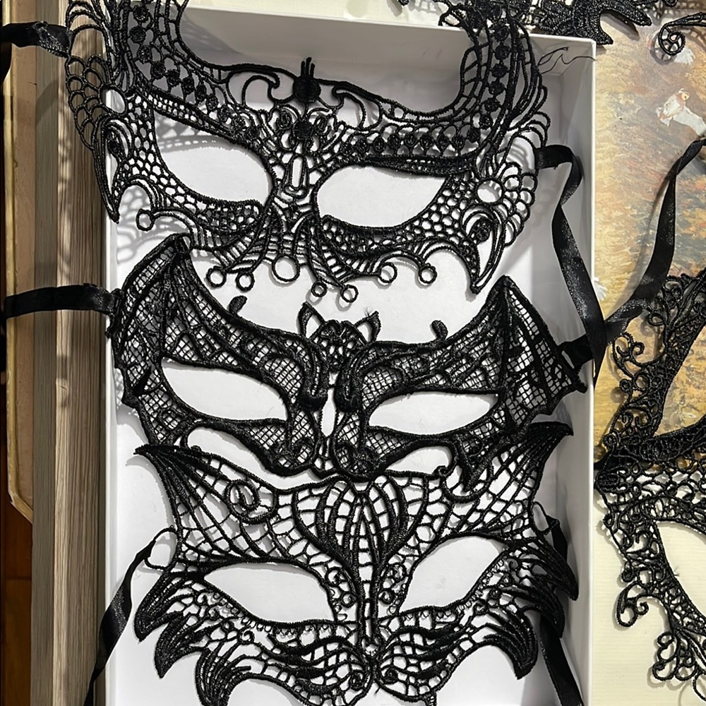 Elegant Black Lace Masquerade Masks